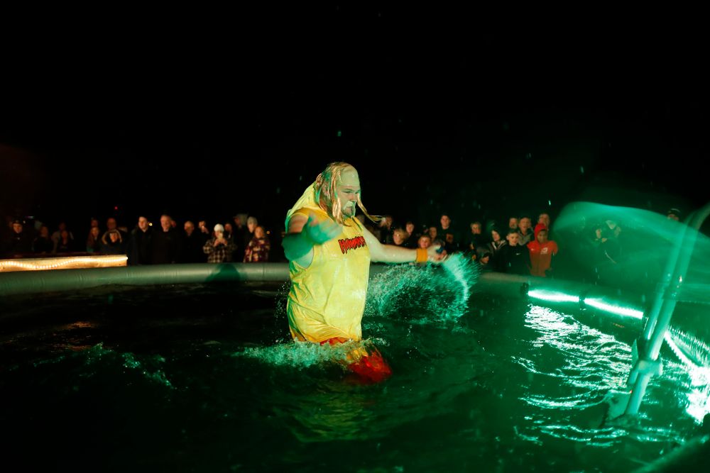 The Hawkeye Wrestling Club Arctic Plunge Saturday, January 27, 2018 at Brown Dear Golf Course in Coralville. (Brian Ray/hawkeyesports.com)