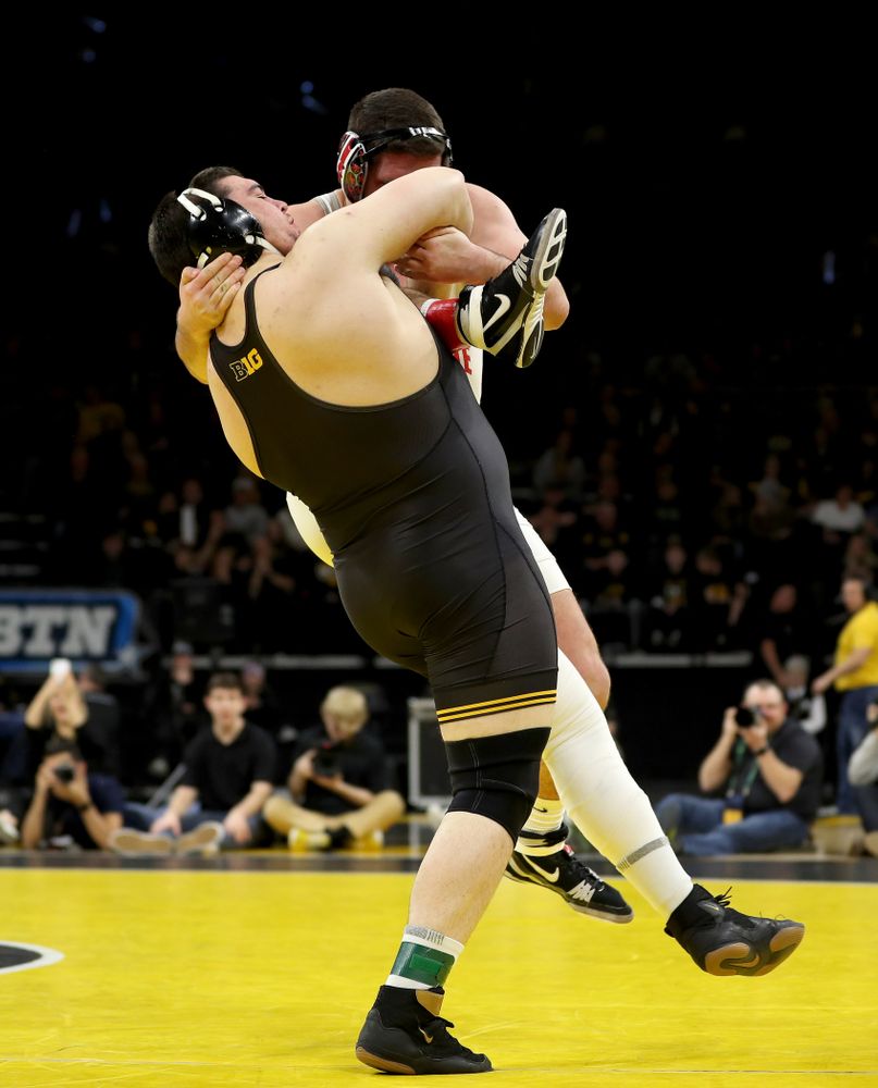 Iowa’s Tony Cassioppi wrestles Ohio State’s Gary Traub at heavyweight Friday, January 24, 2020 at Carver-Hawkeye Arena. Cassioppi won the match 9-3. (Brian Ray/hawkeyesports.com)