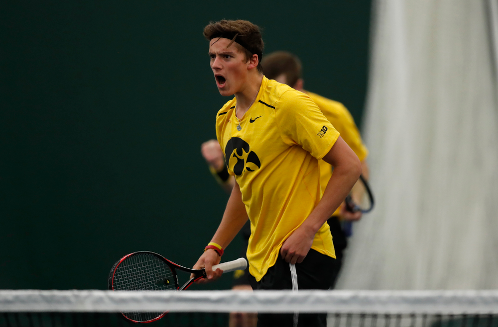 Joe Tyler and Jake Jacoby play a doubles match against the Illinois Fighting Illini Saturday, March 31, 2018 at Hawkeye Tennis and Recreation Center. (Brian Ray/hawkeyesports.com)
