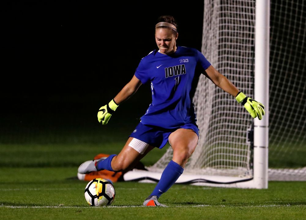 Iowa Hawkeyes Claire Graves (1) against the Missouri Tigers Friday, August 17, 2018 at the Iowa Soccer Complex. (Brian Ray/hawkeyesports.com)