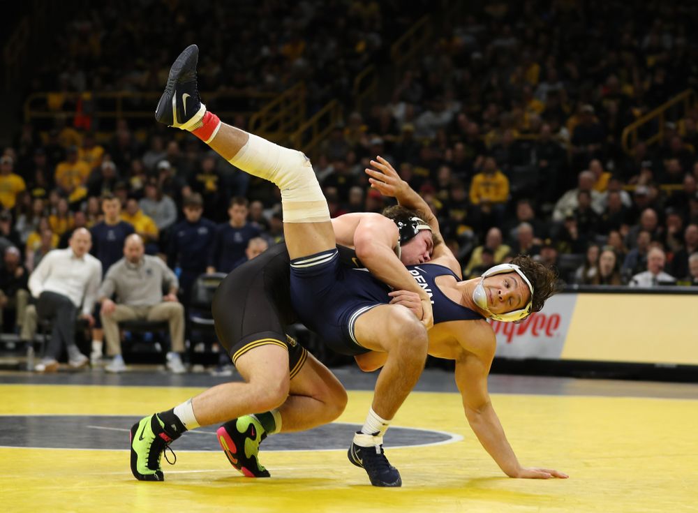 Iowa’s Jacob Warner wrestles Penn State’s Shakur Rasheed at 197 pounds Friday, January 31, 2020 at Carver-Hawkeye Arena. Warner won the match 4-2. (Brian Ray/hawkeyesports.com)