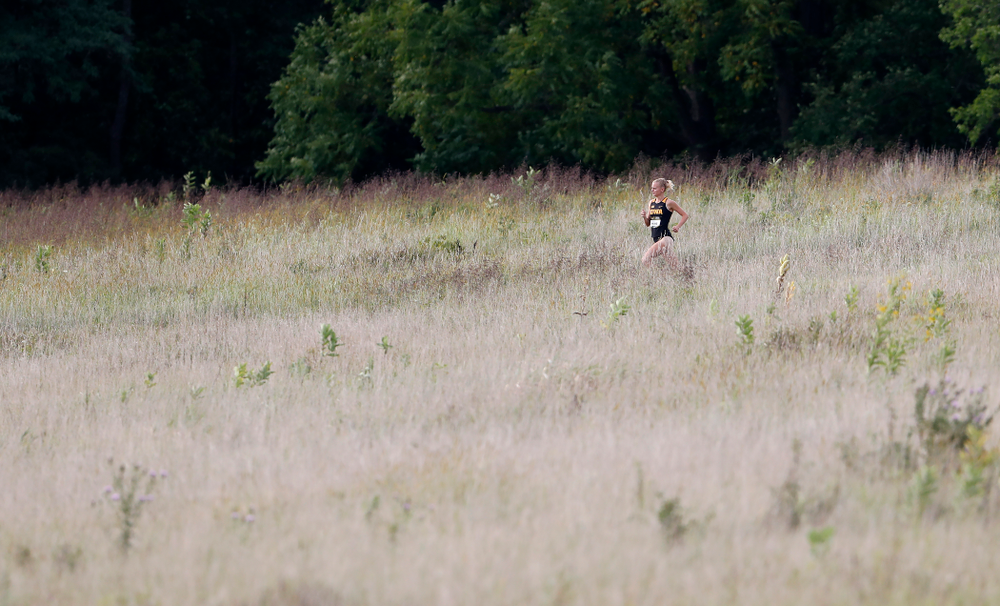 Andrea Shine during the Hawkeye Invitational Friday, August 31, 2018 at the Ashton Cross Country Course. (Brian Ray/hawkeyesports.com)