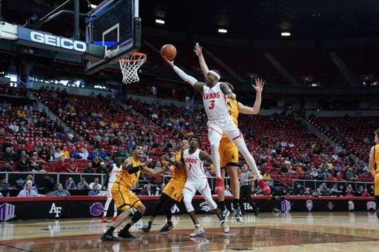 Mw Men S Basketball Vs Wyoming University Of New Mexico Lobos
