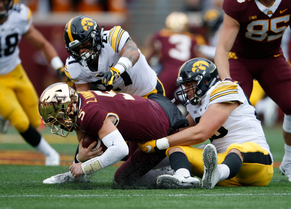 Iowa Hawkeyes defensive end Anthony Nelson (98) against the Minnesota Golden Gophers Saturday, October 6, 2018 at TCF Bank Stadium. (Brian Ray/hawkeyesports.com)