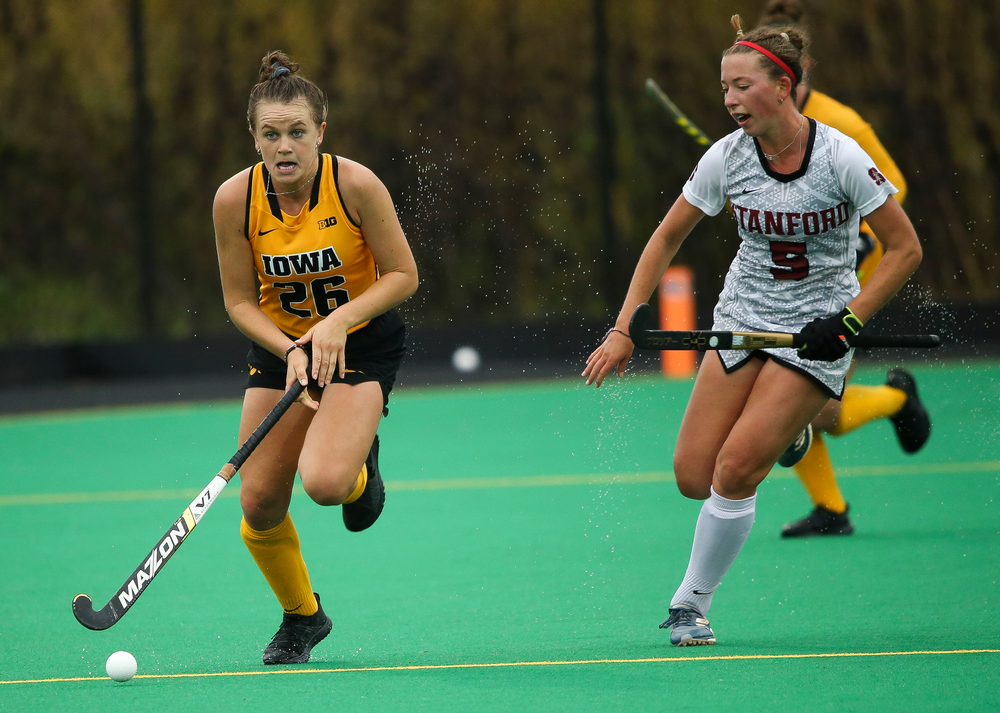 Iowa Hawkeyes forward Madeleine Murphy (26) dribbles during a game against Stanford at Grant Field on October 7, 2018. (Tork Mason/hawkeyesports.com)