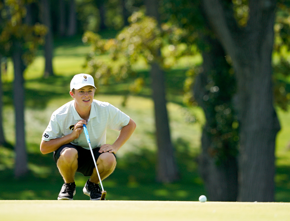 Iowa’s Matthew Garside lines up a putt during the second day of the Golfweek Conference Challenge at the Cedar Rapids Country Club in Cedar Rapids on Monday, Sep 16, 2019. (Stephen Mally/hawkeyesports.com)