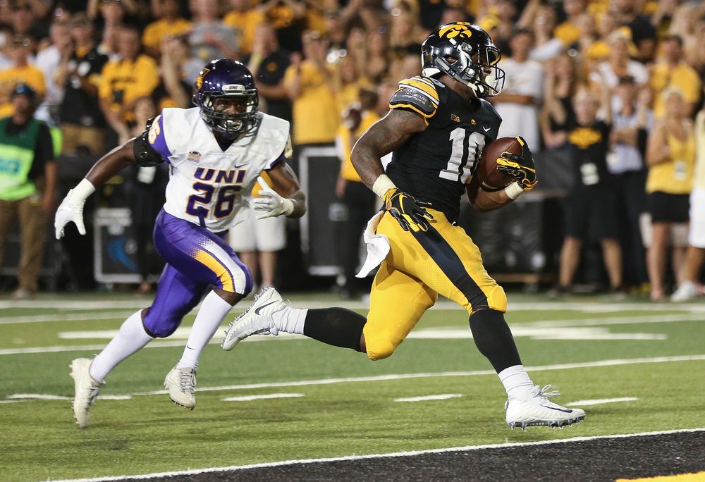 Iowa Hawkeyes running back Mekhi Sargent (10) scores a touchdown during a game against Northern Iowa at Kinnick Stadium on September 15, 2018. (Tork Mason/hawkeyesports.com)