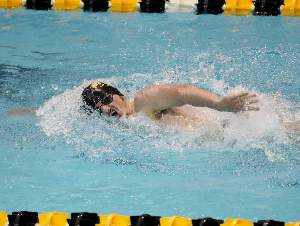 IowaÕs Tom Schab competes in the 1000-yard freestyle against Notre Dame and Illinois Saturday, January 11, 2020 at the Campus Recreation and Wellness Center. (Brian Ray/hawkeyesports.com)