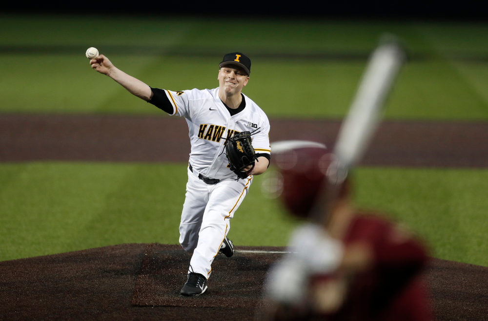 Iowa Hawkeyes pitcher Derek Lieurance (10) against Coe College Wednesday, April 11, 2018 at Duane Banks Field. (Brian Ray/hawkeyesports.com)