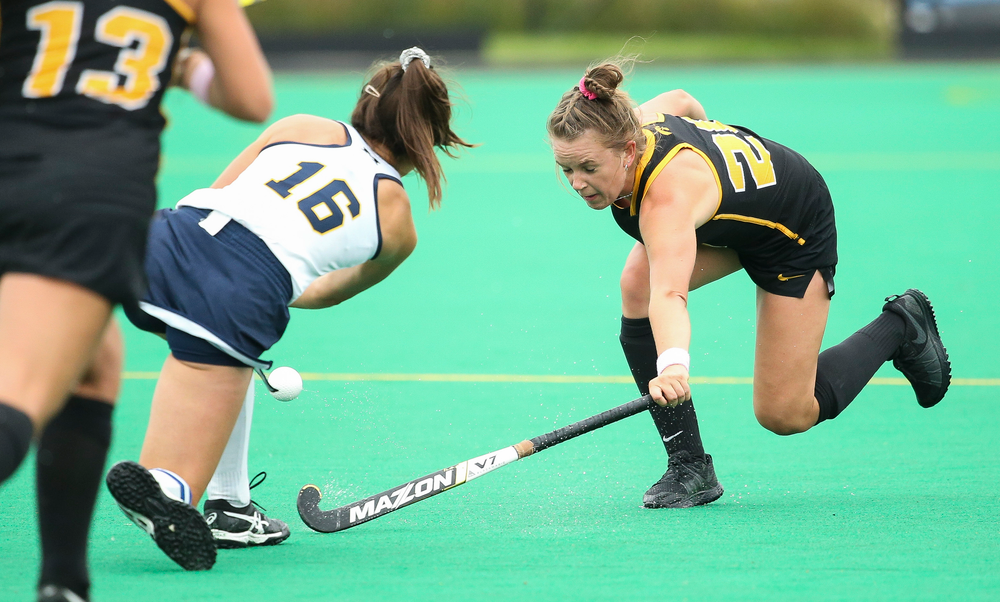 Iowa Hawkeyes forward Madeleine Murphy (26) defends during a game against Michigan at Grant Field on October 5, 2018. (Tork Mason/hawkeyesports.com)