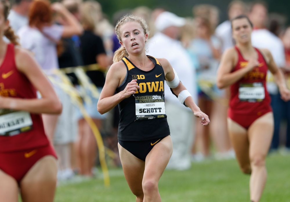 Megan Schott during the Hawkeye Invitational Friday, August 31, 2018 at the Ashton Cross Country Course. (Brian Ray/hawkeyesports.com)