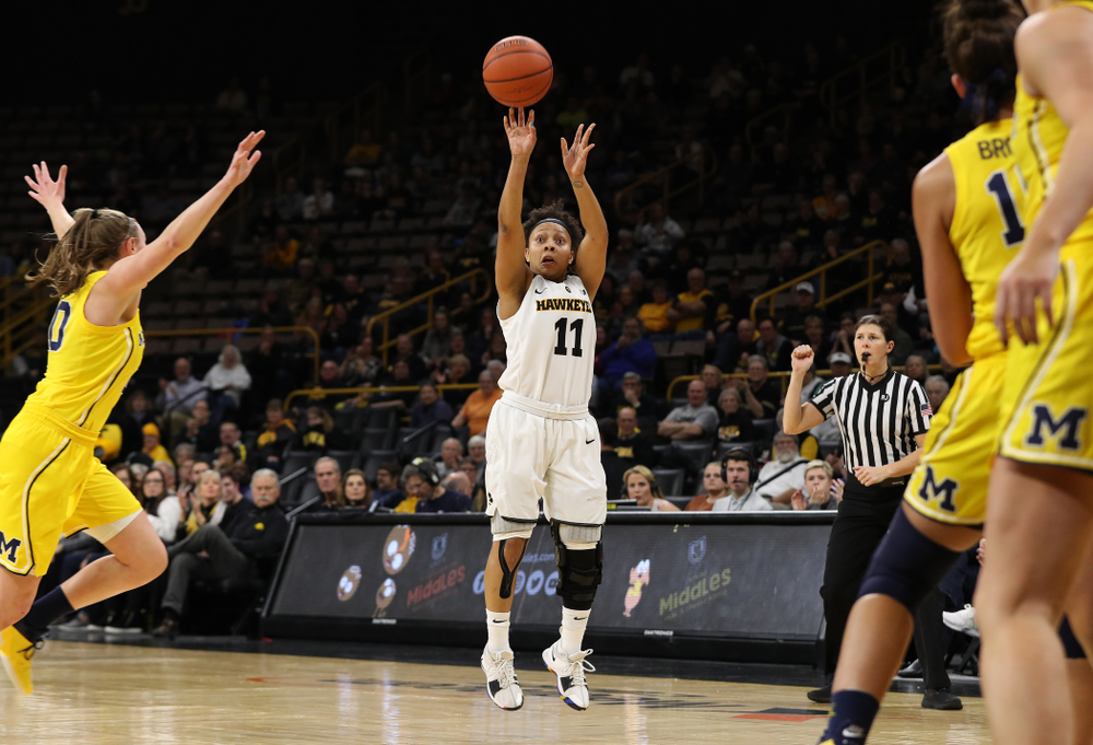 Iowa Hawkeyes guard Tania Davis (11) against the Michigan Wolverines Thursday, January 17, 2019 at Carver-Hawkeye Arena. (Brian Ray/hawkeyesports.com)