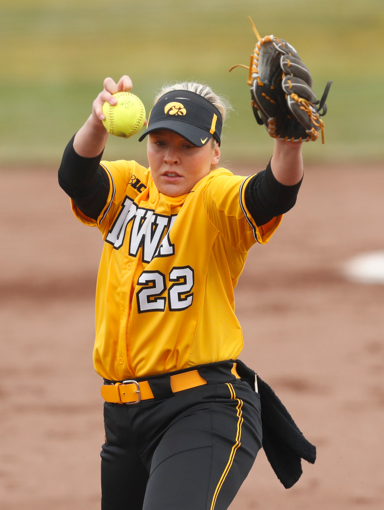 Iowa Hawkeyes starting pitcher/relief pitcher Kenzie Ihle (22) against UW Green Bay Tuesday, March 27, 2018 at Bob Pearl Field. (Brian Ray/hawkeyesports.com)