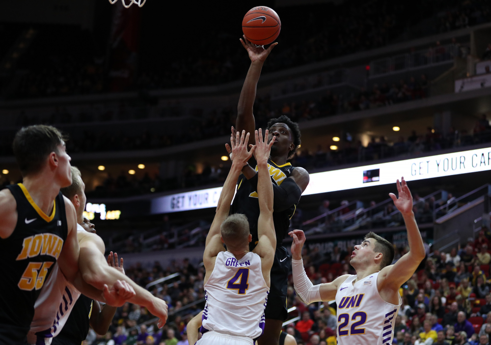 Iowa Hawkeyes forward Tyler Cook (25) against the Northern Iowa Panthers in the Hy-Vee Classic Saturday, December 15, 2018 at Wells Fargo Arena in Des Moines. (Brian Ray/hawkeyesports.com)