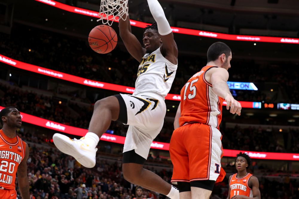 Iowa Hawkeyes forward Tyler Cook (25) against the Illinois Fighting Illini in the 2019 Big Ten Men's Basketball Tournament Thursday, March 14, 2019 at the United Center in Chicago. (Brian Ray/hawkeyesports.com)