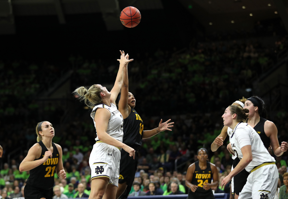 Iowa Hawkeyes guard Tania Davis (11) against the Notre Dame Fighting Irish Thursday, November 29, 2018 at the Joyce Center in South Bend, Ind. (Brian Ray/hawkeyesports.com)