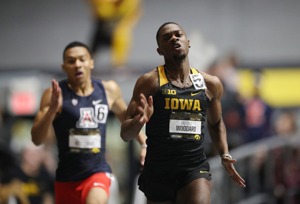 Iowa's Antonio Woodard runs the 200 meter premier during the 2019 Larry Wieczorek Invitational Friday, January 18, 2019 at the Hawkeye Tennis and Recreation Center. (Brian Ray/hawkeyesports.com)