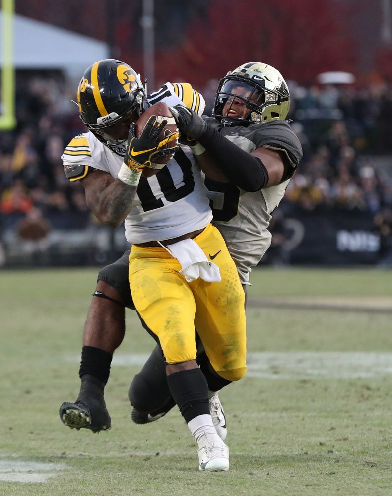 Iowa Hawkeyes running back Mekhi Sargent (10) against the Purdue Boilermakers Saturday, November 3, 2018 Ross Ade Stadium in West Lafayette, Ind. (Brian Ray/hawkeyesports.com)