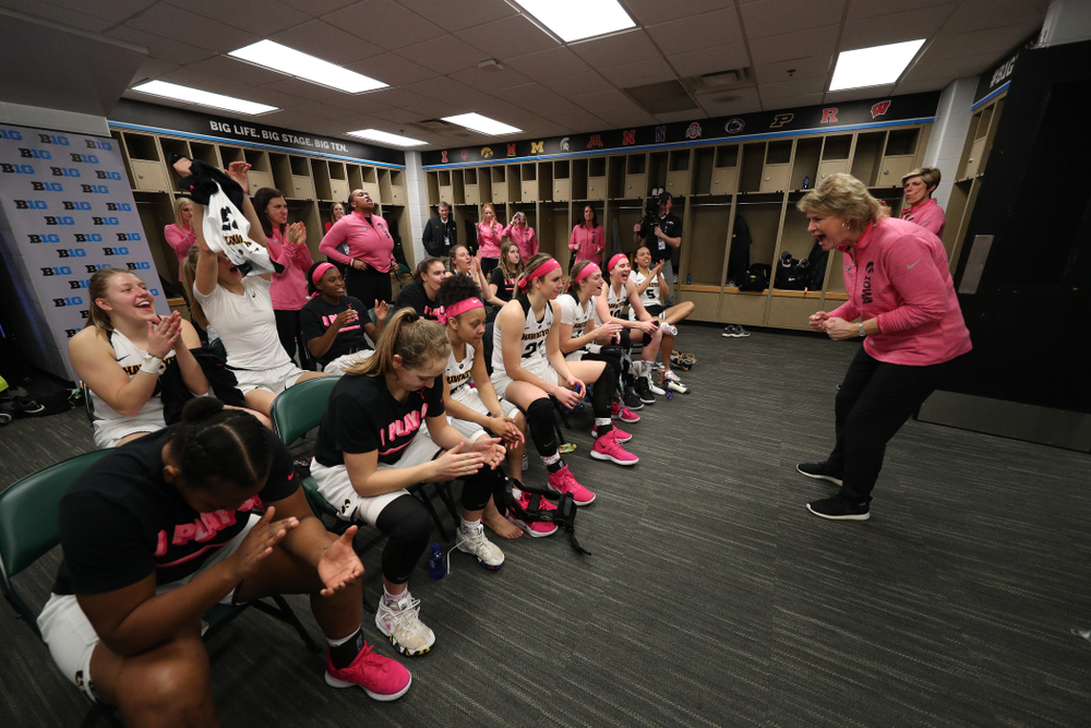 Iowa Hawkeyes head coach Lisa Bluder against the Rutgers Scarlet Knights in the semi-finals of the Big Ten Tournament Saturday, March 9, 2019 at Bankers Life Fieldhouse in Indianapolis, Ind. (Brian Ray/hawkeyesports.com)