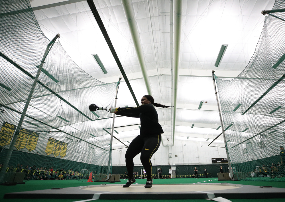 Iowa's Nia Britt competes in the weight throw Friday, January 11, 2019 at the Hawkeye Tennis and Recreation Center. (Brian Ray/hawkeyesports.com)