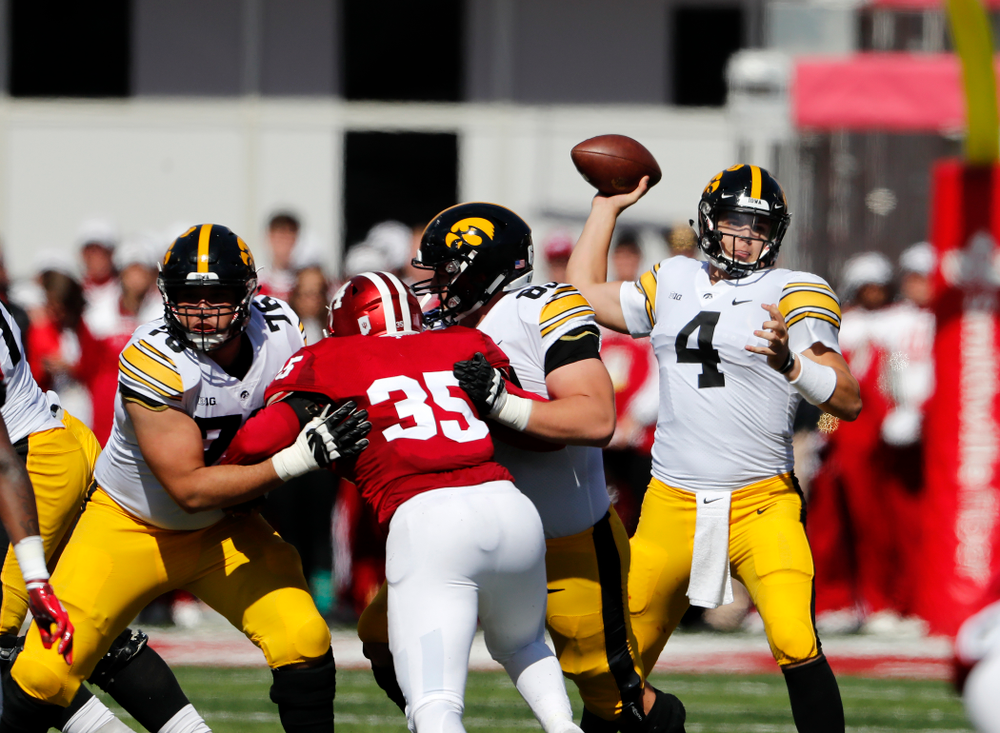 Iowa Hawkeyes quarterback Nate Stanley (4) against the Indiana Hoosiers Saturday, October 13, 2018 at Memorial Stadium, in Bloomington, Ind. (Brian Ray/hawkeyesports.com)