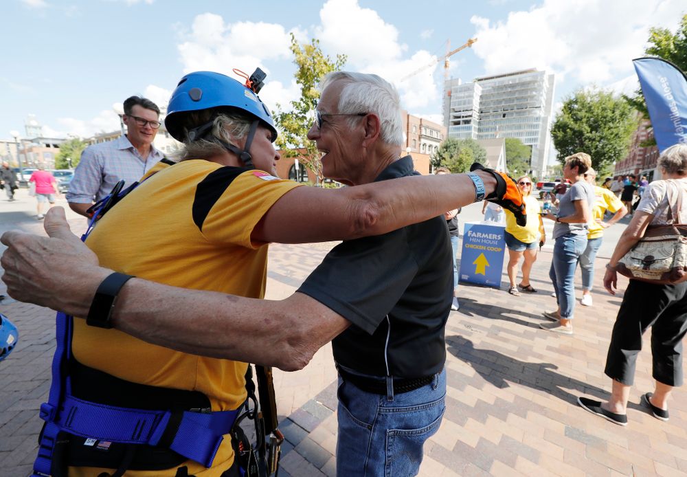 Iowa Women's Basketball head coach Lisa Bluder goes Over The Edge to benefit Ronald McDonald House Charities of Eastern Iowa and Western Illinois Friday, September 14, 2018 in downtown Iowa City.(Brian Ray/hawkeyesports.com)