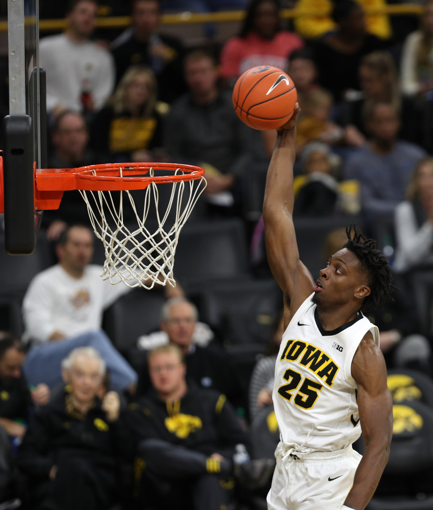 Iowa Hawkeyes forward Tyler Cook (25) against UW Green Bay Sunday, November 11, 2018 at Carver-Hawkeye Arena. (Brian Ray/hawkeyesports.com)