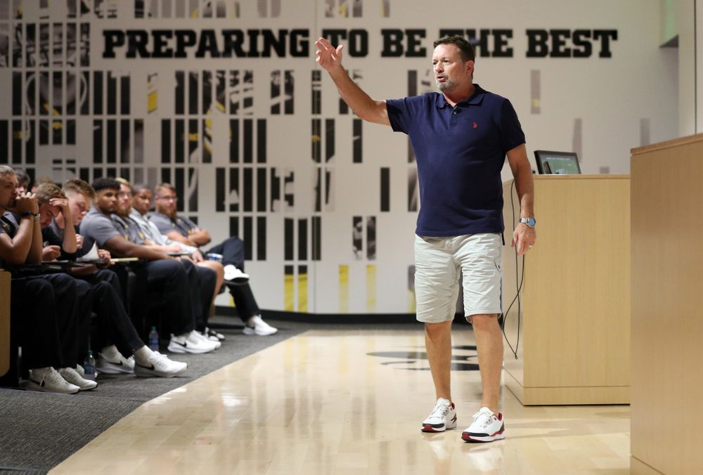 Former University of Iowa defensive back and Oklahoma Head Coach Bob Stoops addresses the Hawkeye Football team as the honorary captain for their game against Miami, Ohio Friday, August 30, 2019 at the Hansen Football Performance Center. (Brian Ray/hawkeyesports.com)