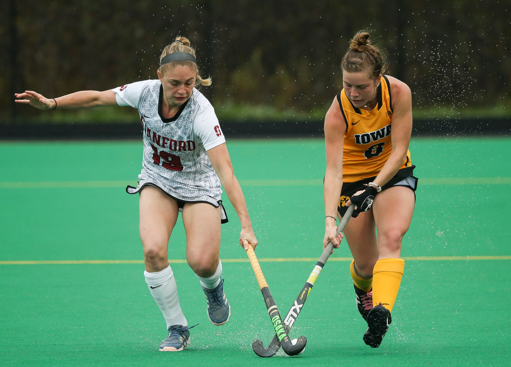 Iowa Hawkeyes midfielder Nikki Freeman (8) dribbles during a game against Stanford at Grant Field on October 7, 2018. (Tork Mason/hawkeyesports.com)