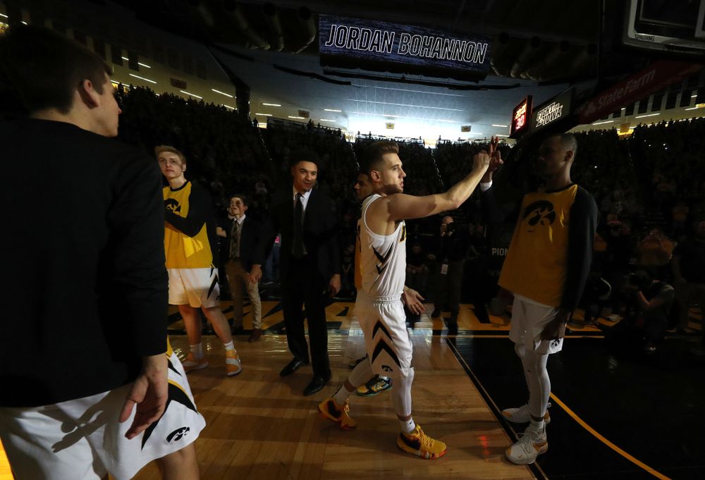 Iowa Hawkeyes guard Jordan Bohannon (3) against the Ohio State Buckeyes Saturday, January 12, 2019 at Carver-Hawkeye Arena. (Brian Ray/hawkeyesports.com)