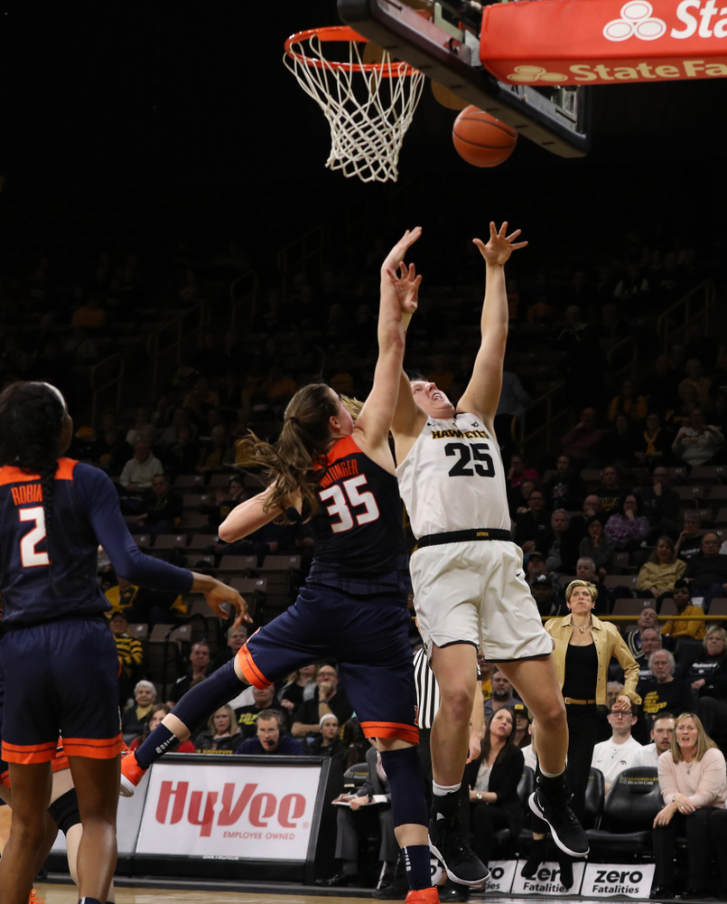Iowa Hawkeyes forward/center Monika Czinano (25) against the Illinois Fighting Illini Thursday, February 14, 2019 at Carver-Hawkeye Arena. (Brian Ray/hawkeyesports.com)