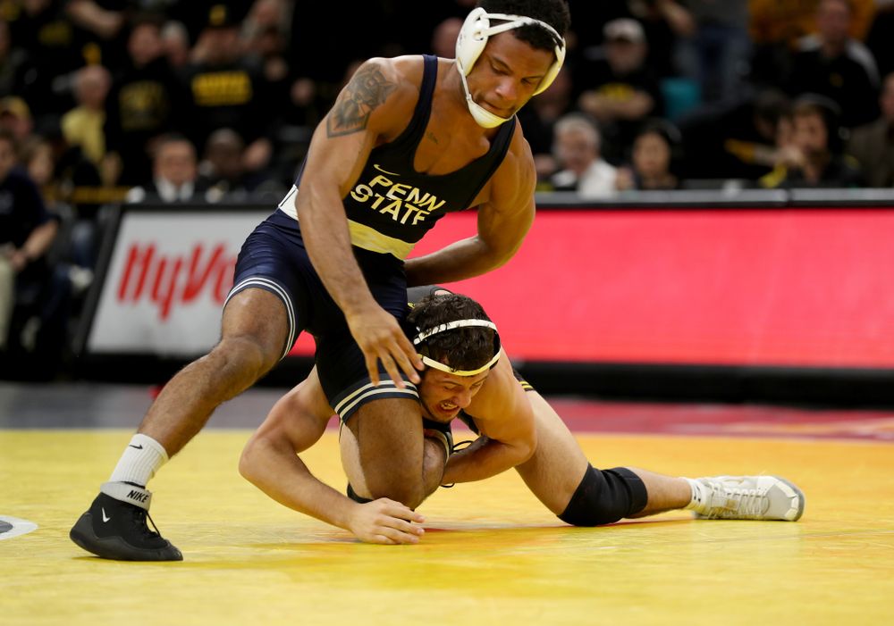 Iowa’s Michael Kemerer wrestles Penn State’s Mark Hall at 174 pounds Friday, January 31, 2020 at Carver-Hawkeye Arena. Kemerer won the match 11-6. (Brian Ray/hawkeyesports.com)
