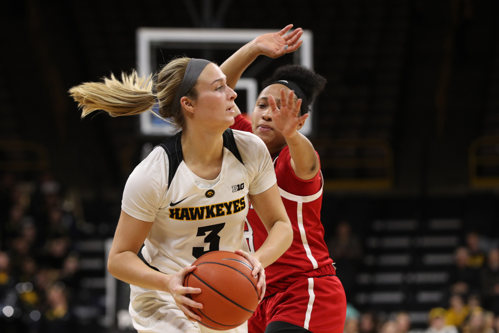 Iowa Hawkeyes guard Makenzie Meyer (3) against the Rutgers Scarlet Knights Wednesday, January 23, 2019 at Carver-Hawkeye Arena. (Brian Ray/hawkeyesports.com)