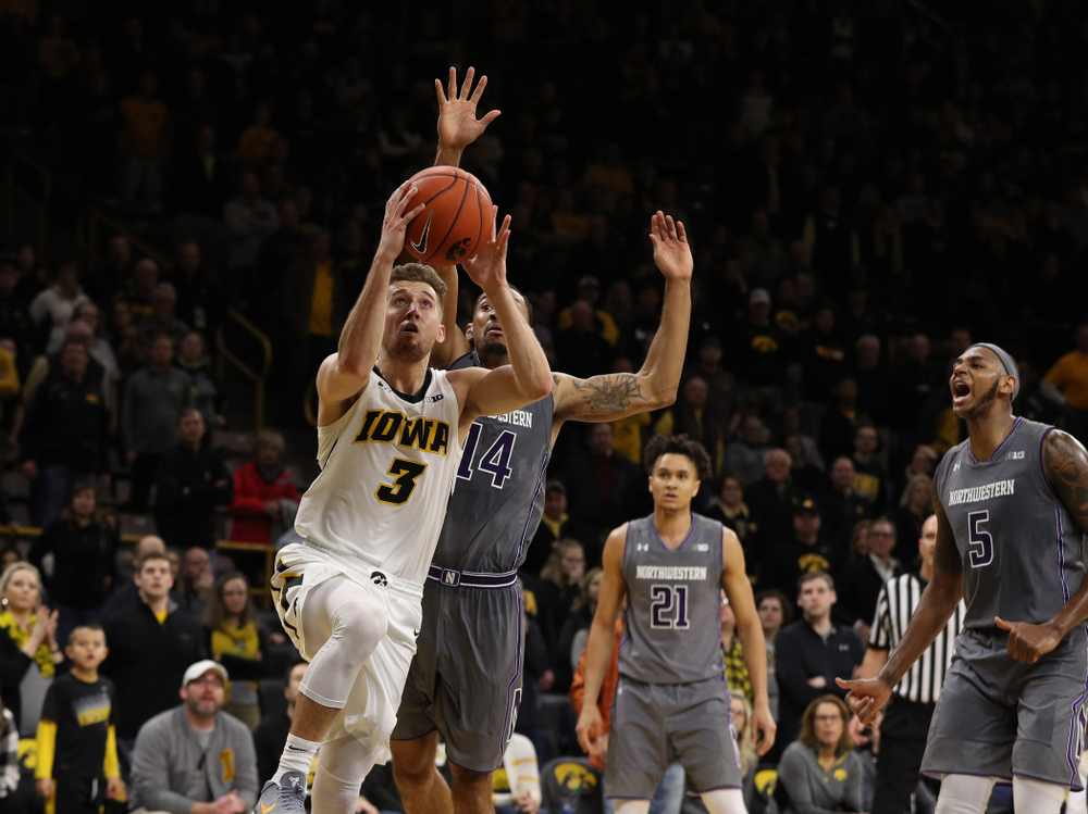 Iowa Hawkeyes guard Jordan Bohannon (3) against the Northwestern Wildcats Sunday, February 10, 2019 at Carver-Hawkeye Arena. (Brian Ray/hawkeyesports.com)