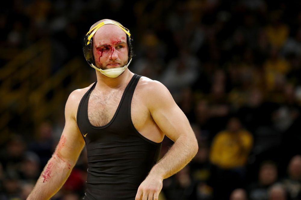 Iowa’s Alex Marinelli wrestles Penn State’s Vincenzo Joseph at 165 pounds Friday, January 31, 2020 at Carver-Hawkeye Arena. (Brian Ray/hawkeyesports.com)