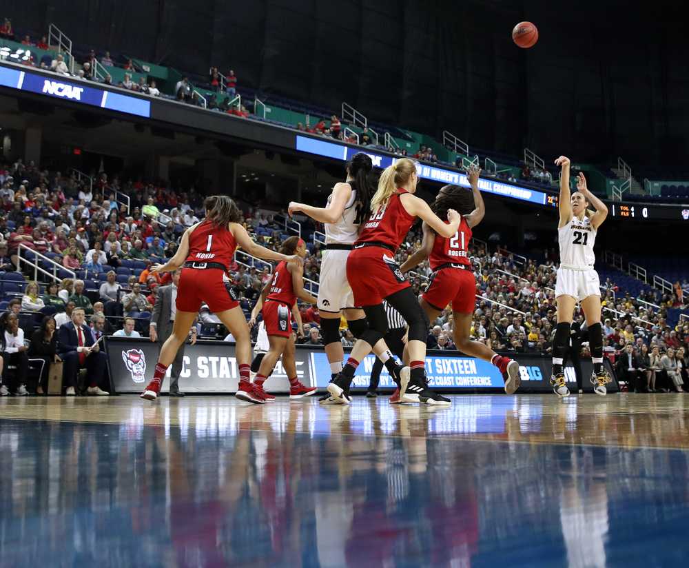 Iowa Hawkeyes forward Hannah Stewart (21) against the NC State Wolfpack in the regional semi-final of the 2019 NCAA Women's College Basketball Tournament Saturday, March 30, 2019 at Greensboro Coliseum in Greensboro, NC.(Brian Ray/hawkeyesports.com)
