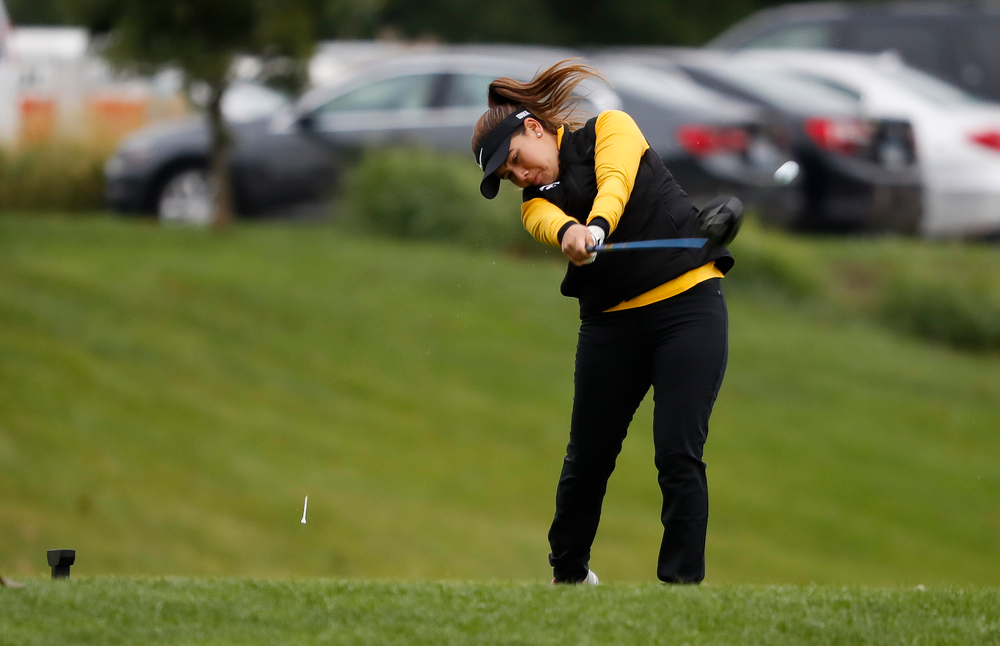 Iowa's Manuela Lizarazu tees off during the Diane Thomason Invitational at Finkbine Golf Course on September 29, 2018. (Tork Mason/hawkeyesports.com)