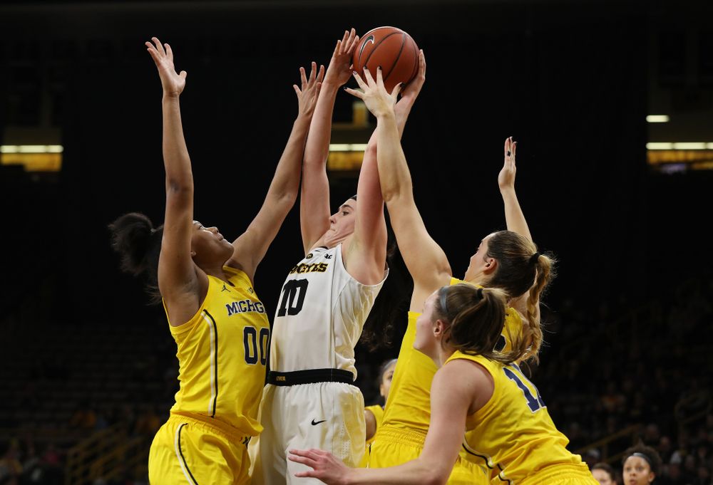 Iowa Hawkeyes forward Megan Gustafson (10) against the Michigan Wolverines Thursday, January 17, 2019 at Carver-Hawkeye Arena. (Brian Ray/hawkeyesports.com)
