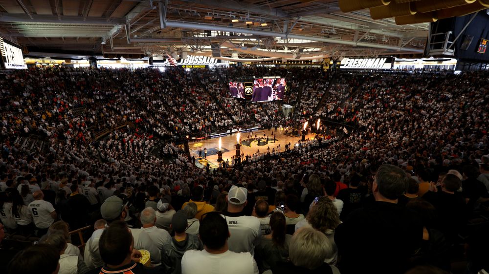 The Iowa Hawkeyes take on the Illinois Fighting Illini Sunday, February 2, 2020 at Carver-Hawkeye Arena. (Brian Ray/hawkeyesports.com)