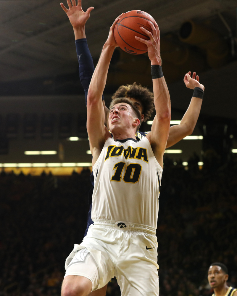 Iowa Hawkeyes guard Joe Wieskamp (10) against the Michigan Wolverines Friday, February 1, 2019 at Carver-Hawkeye Arena. (Brian Ray/hawkeyesports.com)