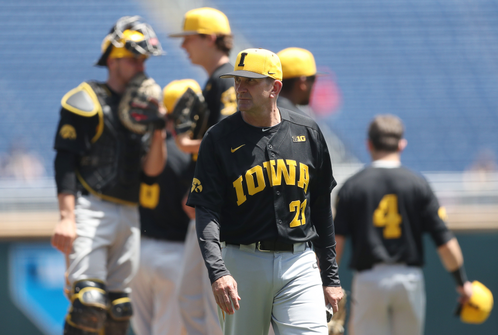Iowa Hawkeyes head coach Rick Heller against the Nebraska Cornhuskers in the first round of the Big Ten Baseball Tournament Friday, May 24, 2019 at TD Ameritrade Park in Omaha, Neb. (Brian Ray/hawkeyesports.com)
