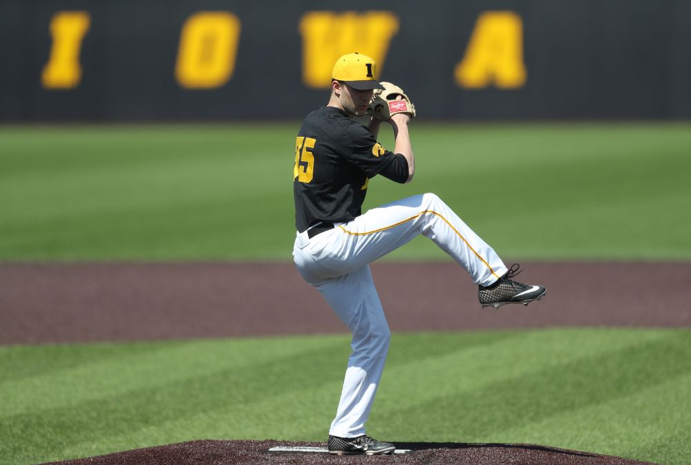 Iowa Hawkeyes Cam Baumann (35) delivers the ball to the plate during game two against UC Irvine Saturday, May 4, 2019 at Duane Banks Field. (Brian Ray/hawkeyesports.com)