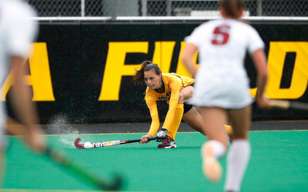 Iowa Hawkeyes Isabella Brown (10) against Stanford Sunday, October 7, 2018 at Grant Field. (Brian Ray/hawkeyesports.com)