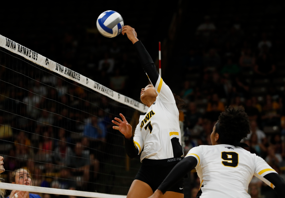 Iowa Hawkeyes setter Gabrielle Orr (7) against Eastern Illinois Sunday, September 9, 2018 at Carver-Hawkeye Arena. (Brian Ray/hawkeyesports.com)