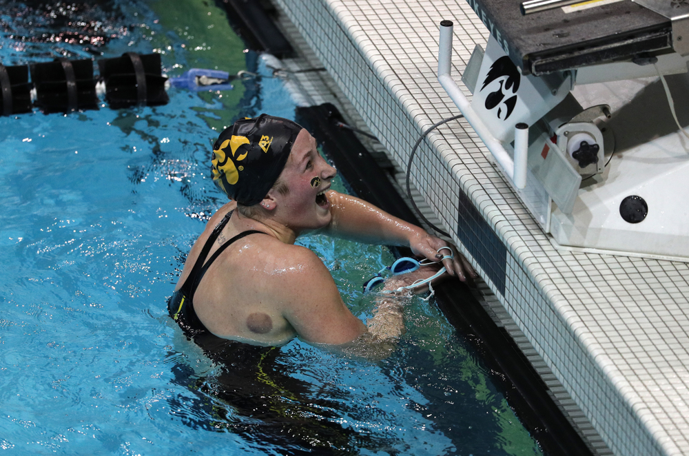 Iowa's Abbey Schneider swims the 1000-yard freestyle against the Iowa State Cyclones in the Iowa Corn Cy-Hawk Series Friday, December 7, 2018 at at the Campus Recreation and Wellness Center. (Brian Ray/hawkeyesports.com)