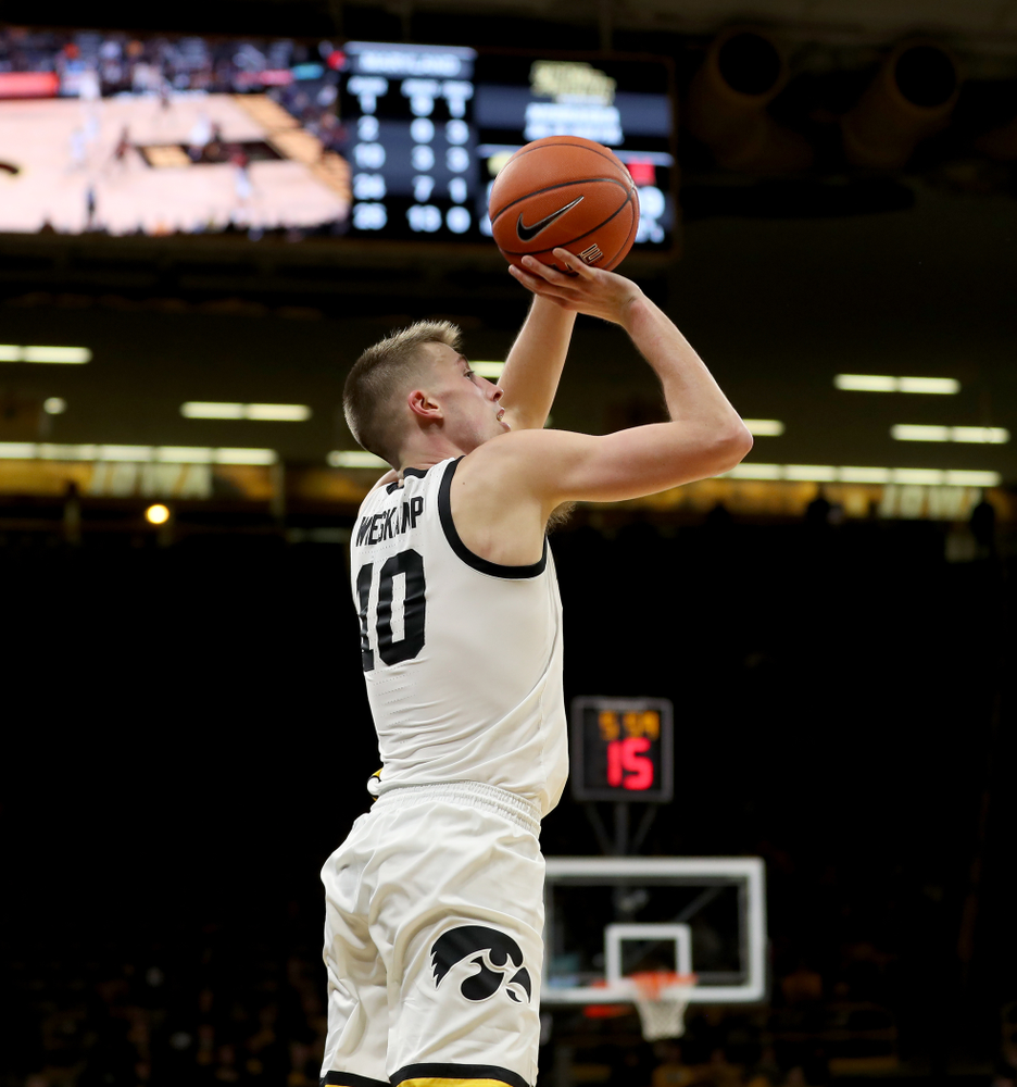 Iowa Hawkeyes guard Joe Wieskamp (10) knocks down a three point basket against the Maryland Terrapins Friday, January 10, 2020 at Carver-Hawkeye Arena. (Brian Ray/hawkeyesports.com)