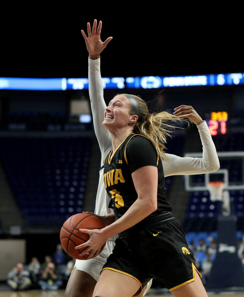 Iowa Hawkeyes guard Makenzie Meyer (3) against the Penn State Nittany Lions Thursday, January 30, 2020 at the Bryce Jordan Center. (Brian Ray/hawkeyesports.com)