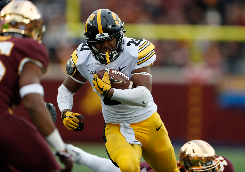 Iowa Hawkeyes running back Ivory Kelly-Martin (21) against the Minnesota Golden Gophers Saturday, October 6, 2018 at TCF Bank Stadium. (Brian Ray/hawkeyesports.com)