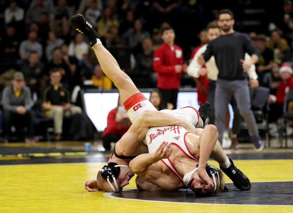 Iowa’s Kaleb Young wrestles Nebraska’s Peyton Rob at 157 pounds Saturday, January 18, 2020 at Carver-Hawkeye Arena. Young won the match 6-4. (Brian Ray/hawkeyesports.com)