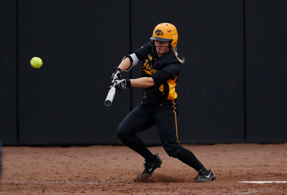 Iowa Hawkeyes outfielder Havyn Monteer (21) against the Minnesota Golden Gophers Friday, April 13, 2018 at Bob Pearl Field. (Brian Ray/hawkeyesports.com)